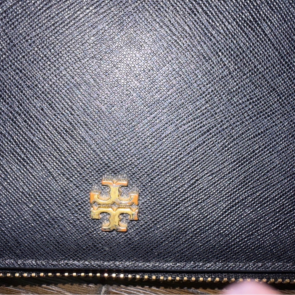 Tory Burch Black Leather Large Wristlet with Gold tone hardware EUC
Make a Offer - Picture 2 of 11